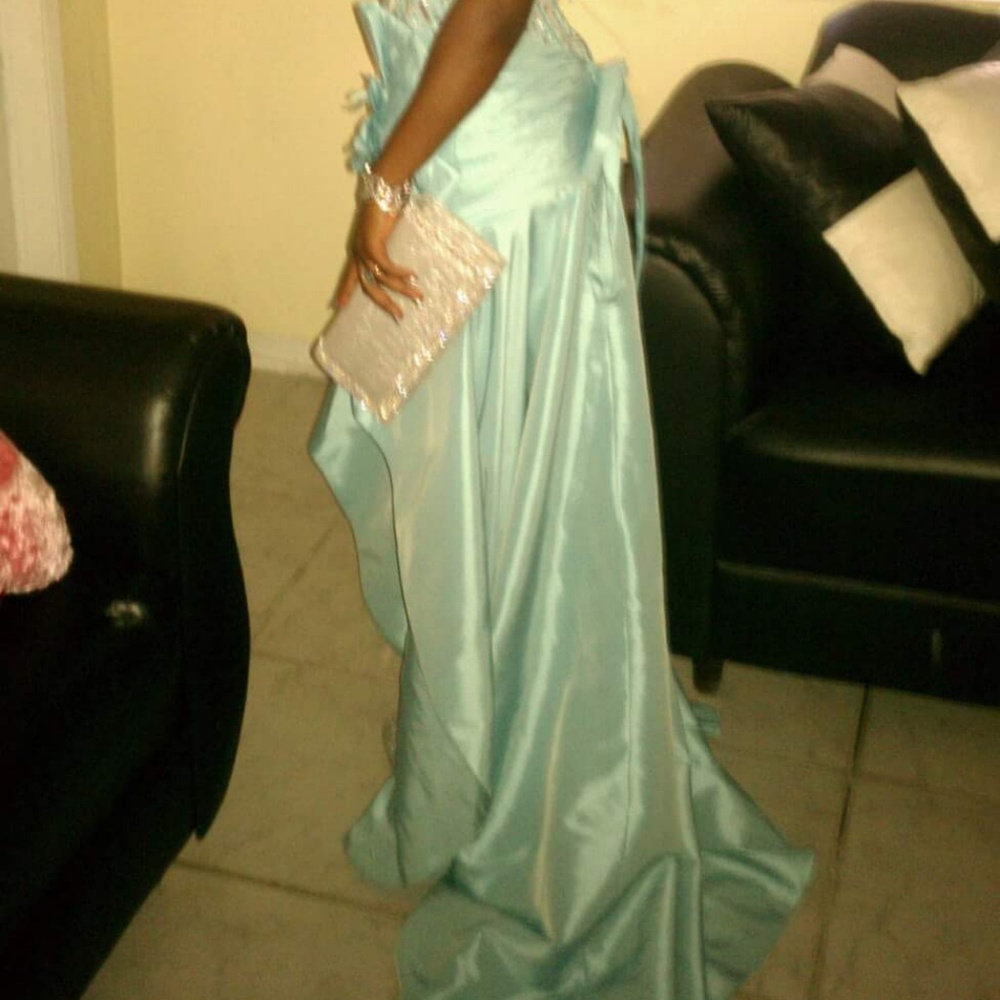 Prom dress - Picture 3 of 4